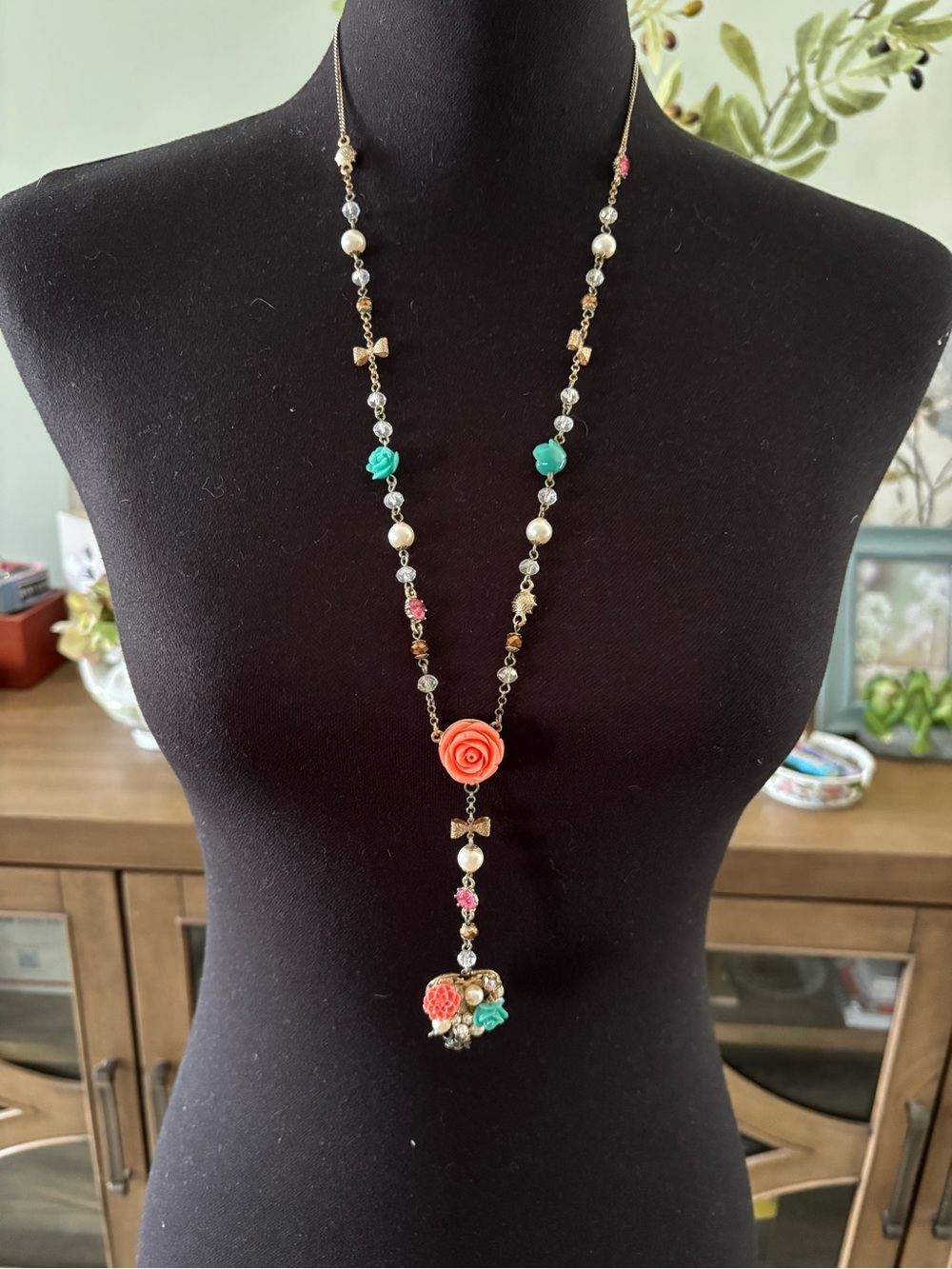 Betsey Johnson Vintage locket lariat Floral Pendant Necklace rare